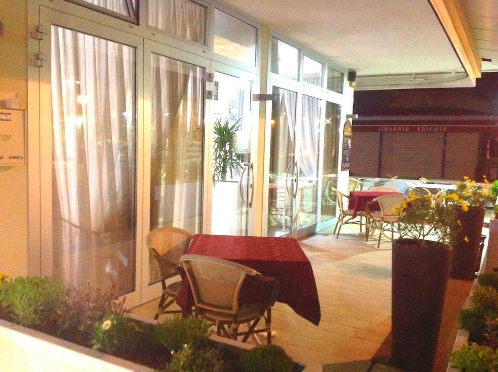 Hr Vapore Gatteo Mare กัตเตโออามาเร ภายนอก รูปภาพ
